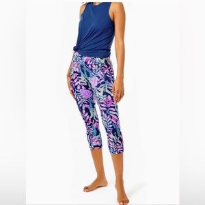 Lilly Pullitzer Weekender 21" High-Rise Crop Legging, Size Small